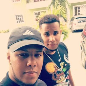 Meet your Posher, Erinson